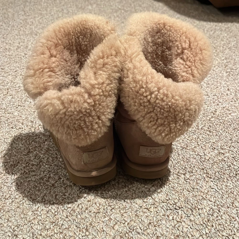 Ugg Bailey Button - image 2